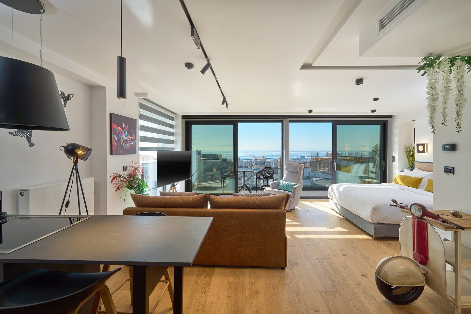 Deluxe Suite with Sea View