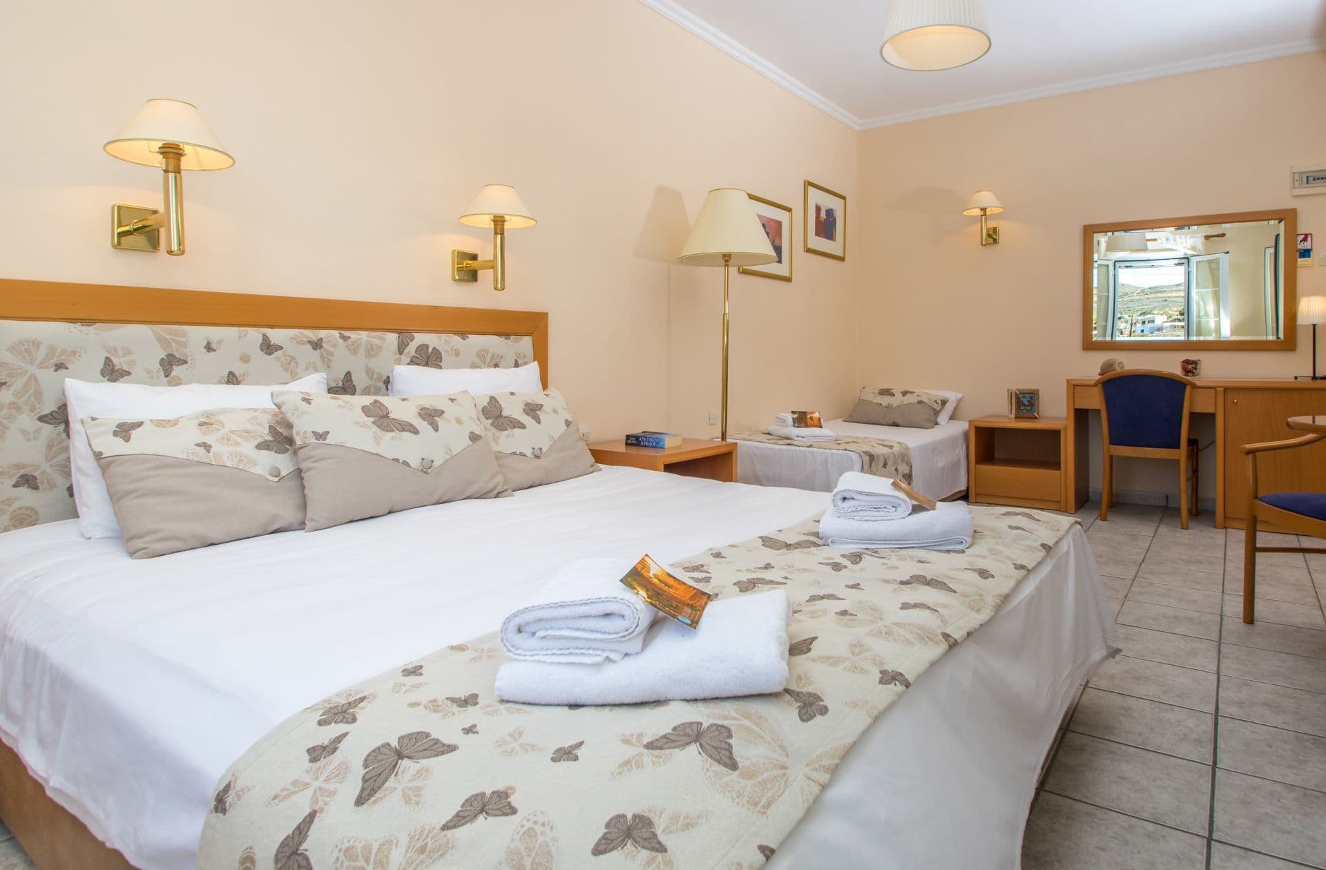 Interconnected Superior Family Apartment