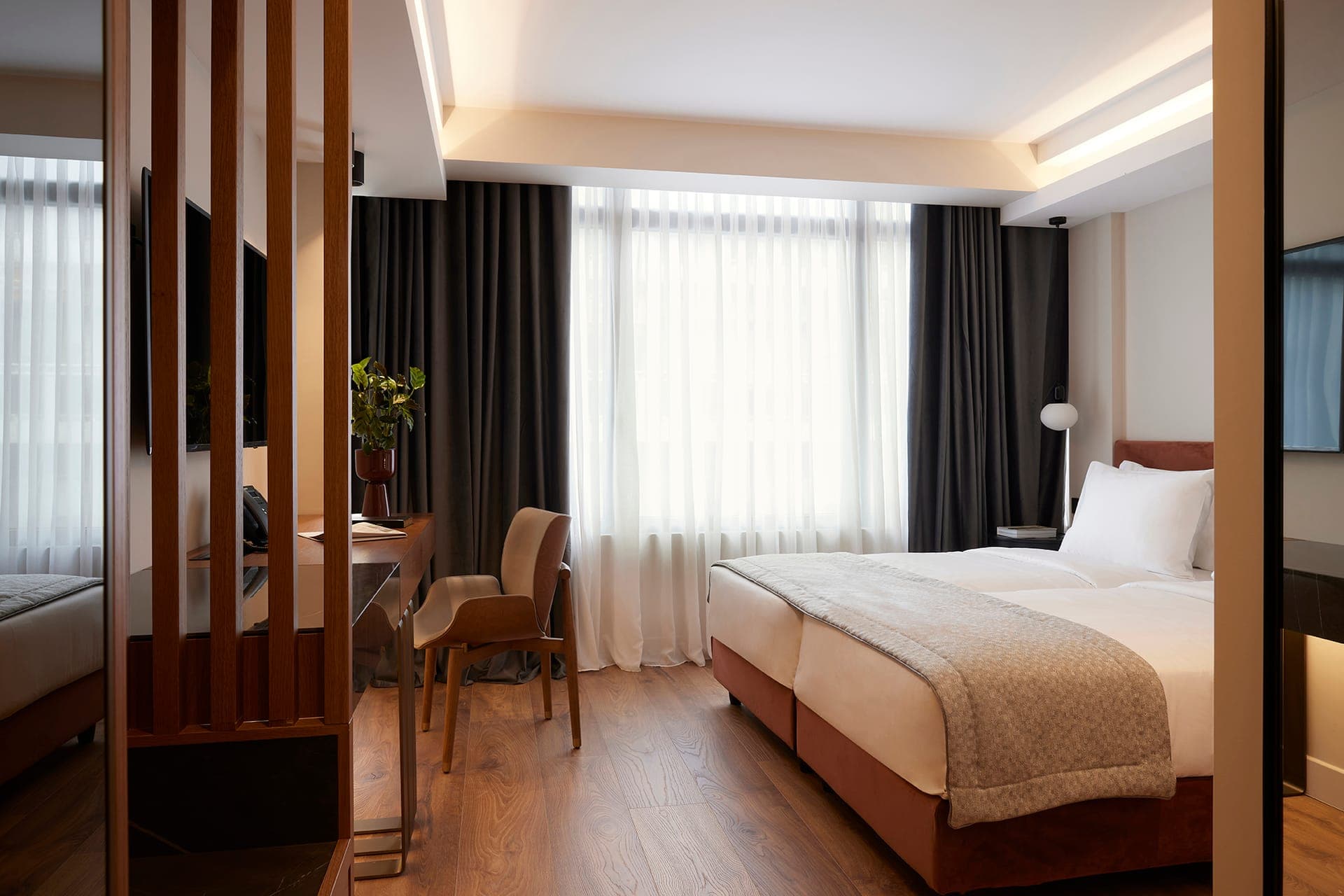 Teight Comfort Room