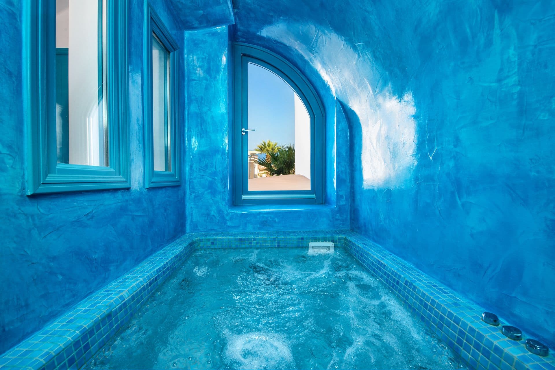 Two-Bedroom Suite with Cave Hot Tub
