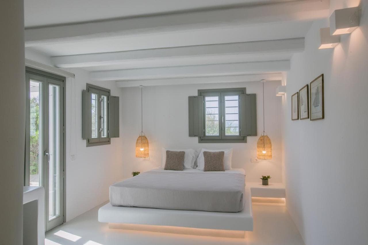 6 Bedroom Villa