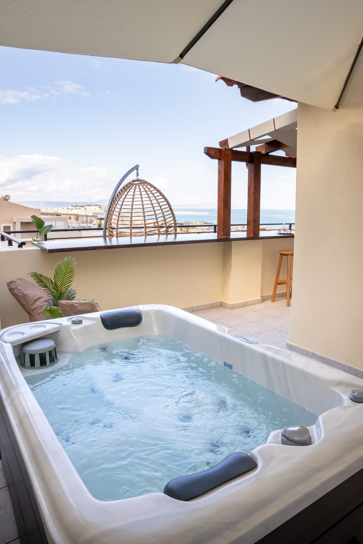 Μichalis Apartment with Outdoor Jacuzzi - Sea View | Rethymnon Town