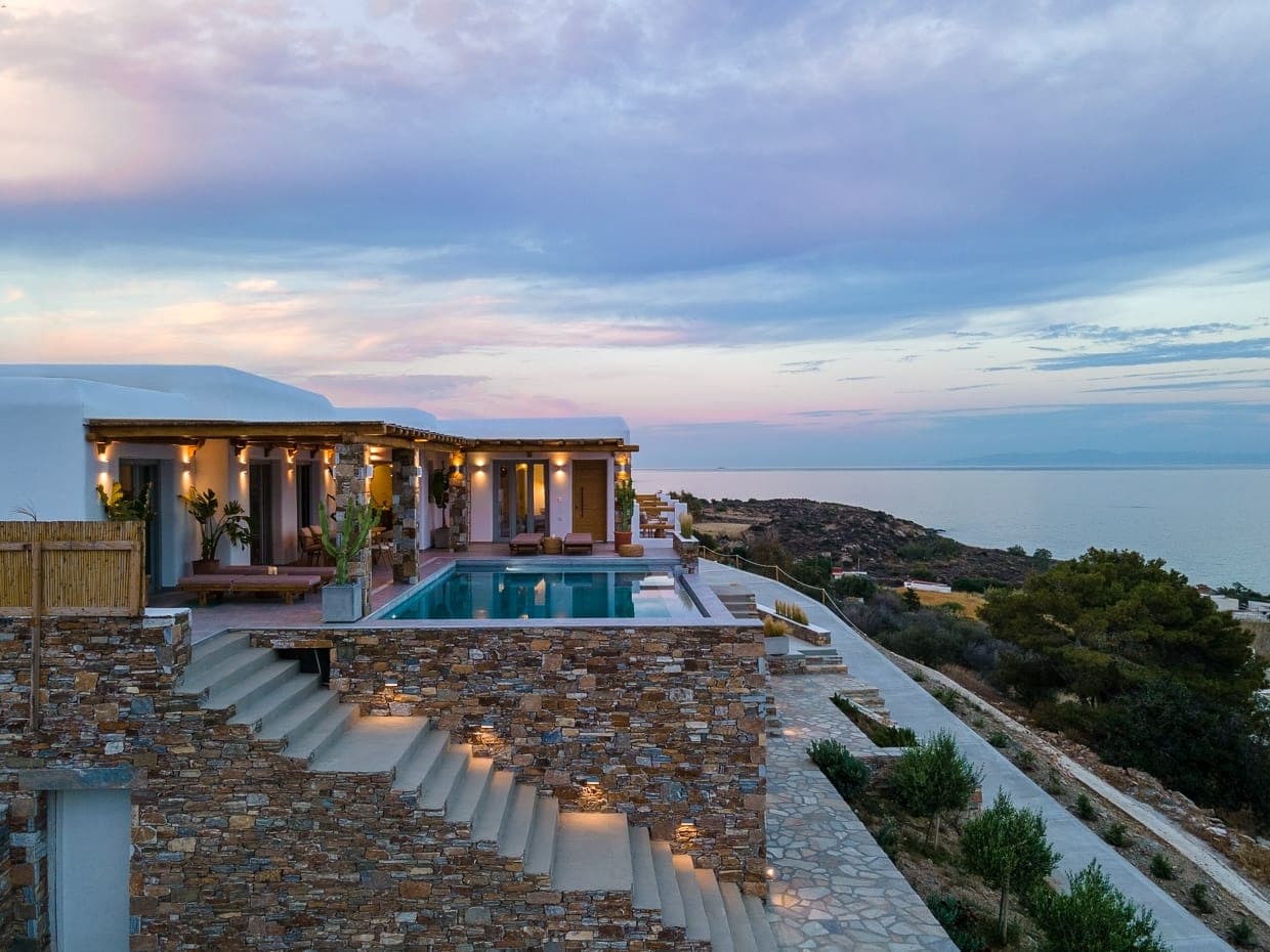 Villa Lefko West