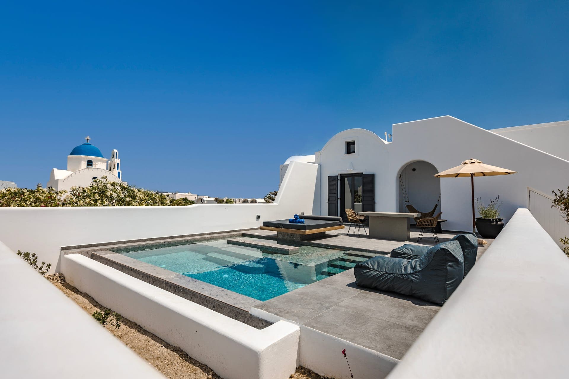 Luxury Suite with Heated Private Pool & Jetted Tub