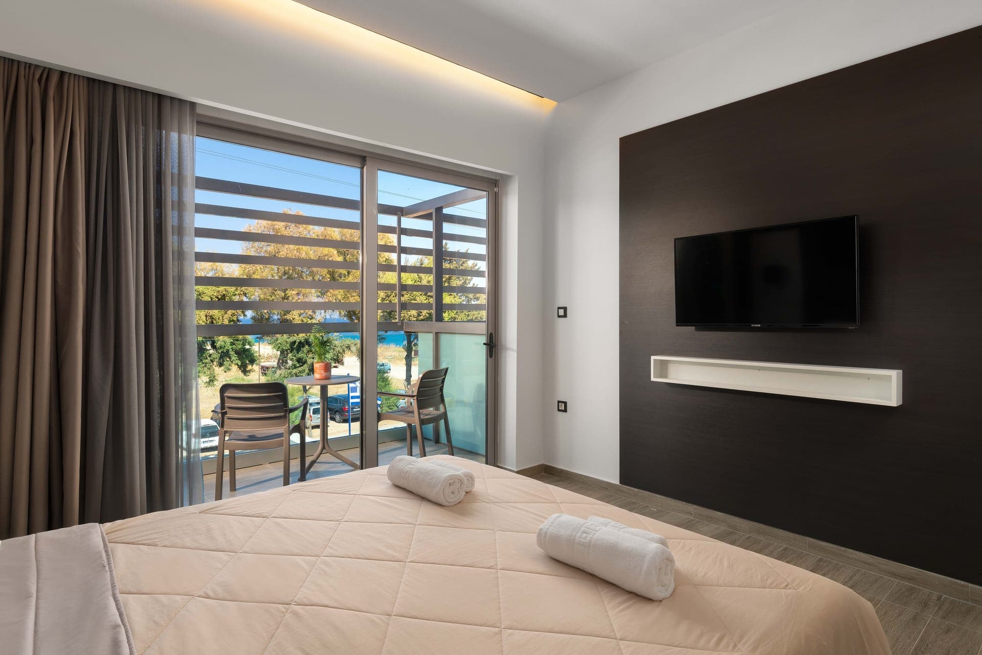 Deluxe Side Sea View
