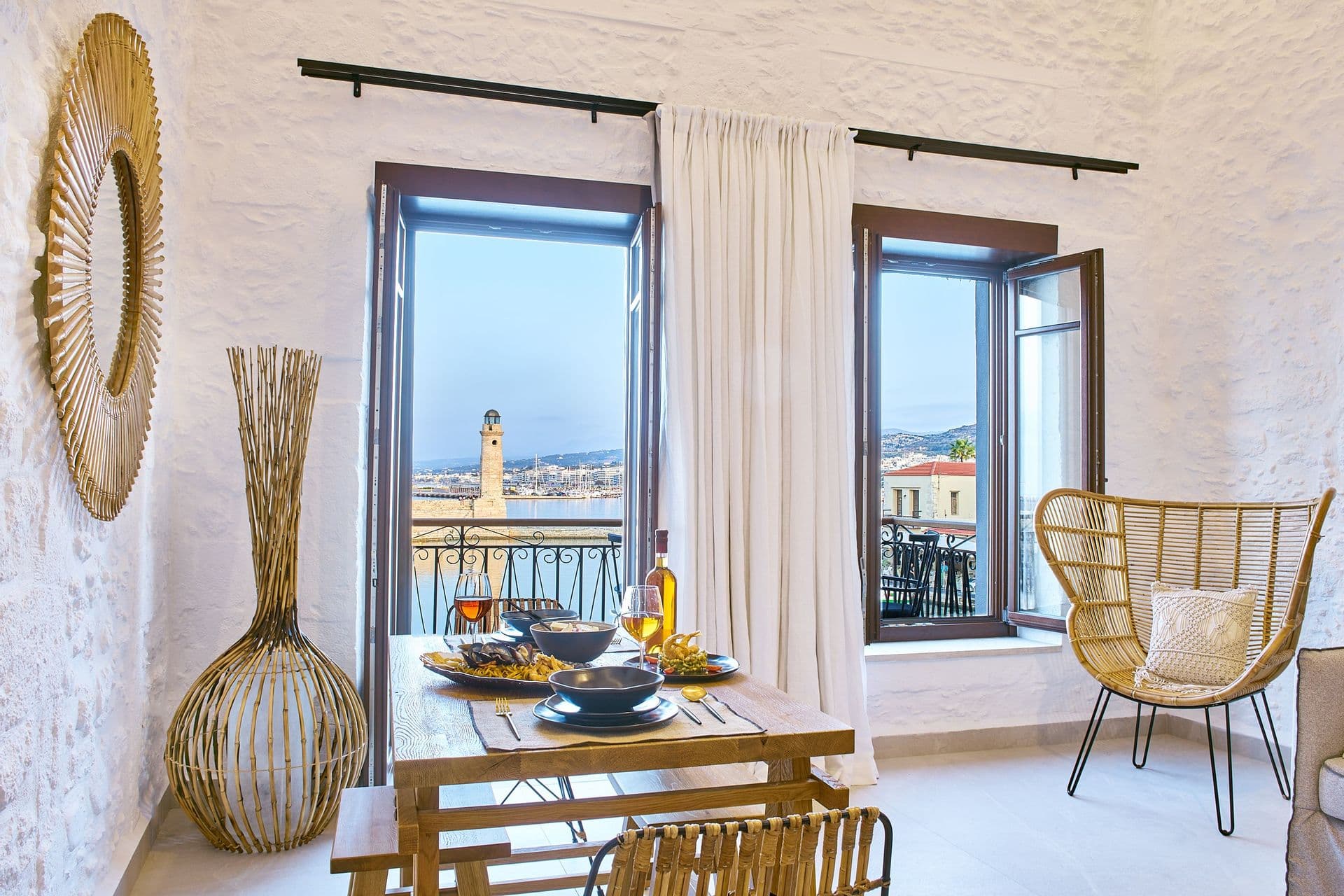 Port (Sea View and Jaccuzzi)