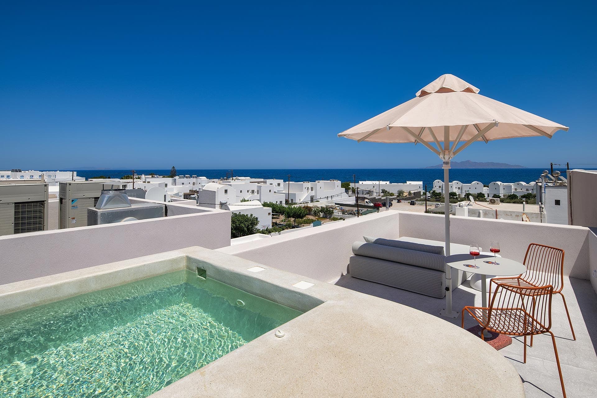 Honeymoon Suite Outdoor Heated Tub Sea View