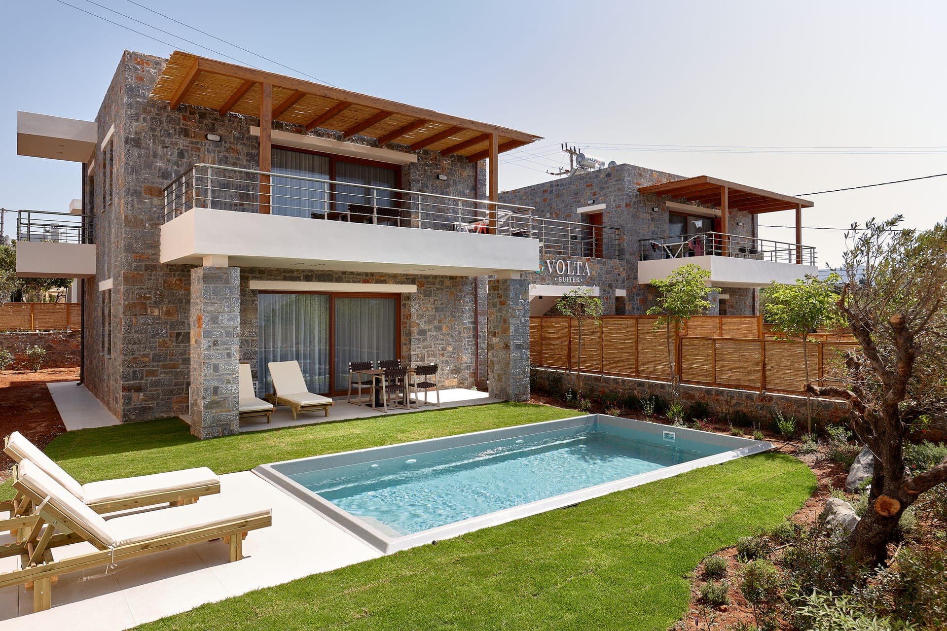 Four Bedroom Villa with Private Pool Outdoor Hot tub and Garden