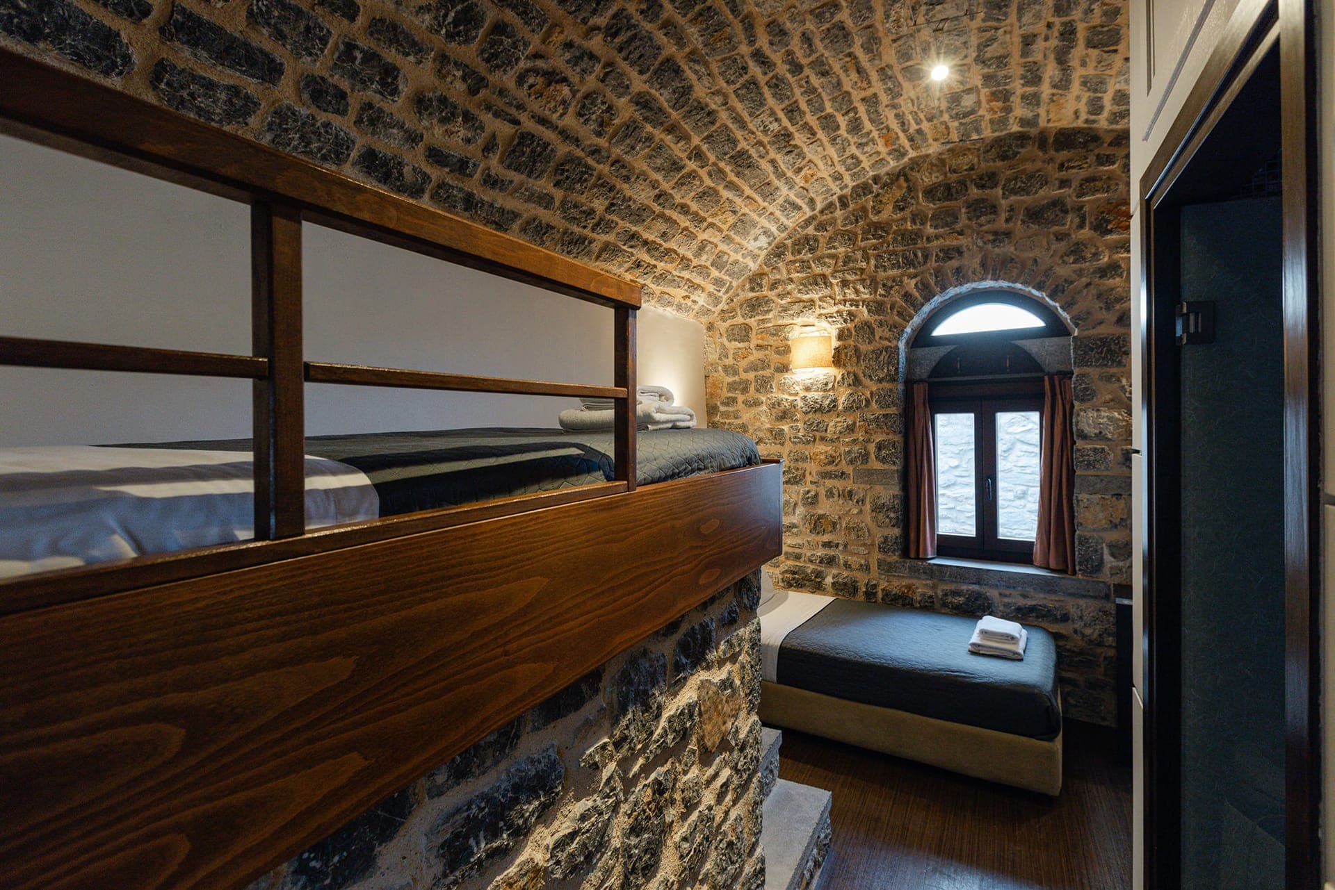Voltes 2 - Double Room with Terrace - Bedroom