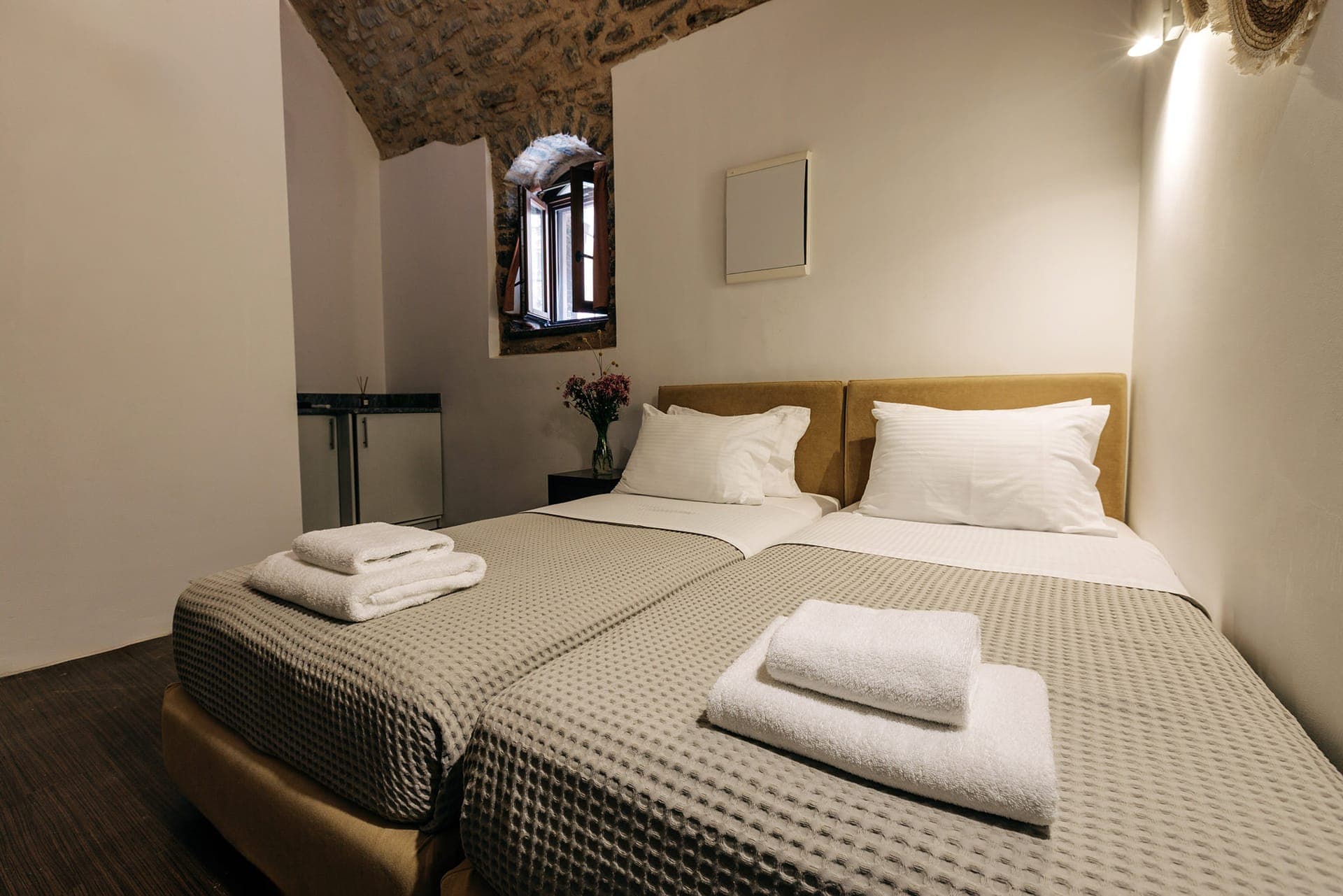 Voltes 6 - Standard Twin Room - Bedroom