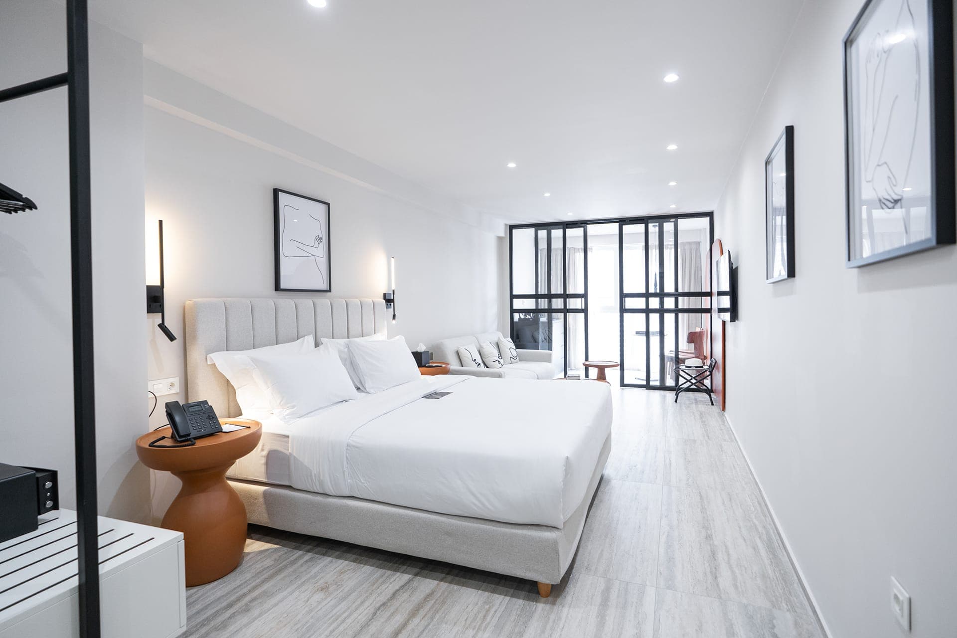 Finders Ermou Deluxe Suite Street View