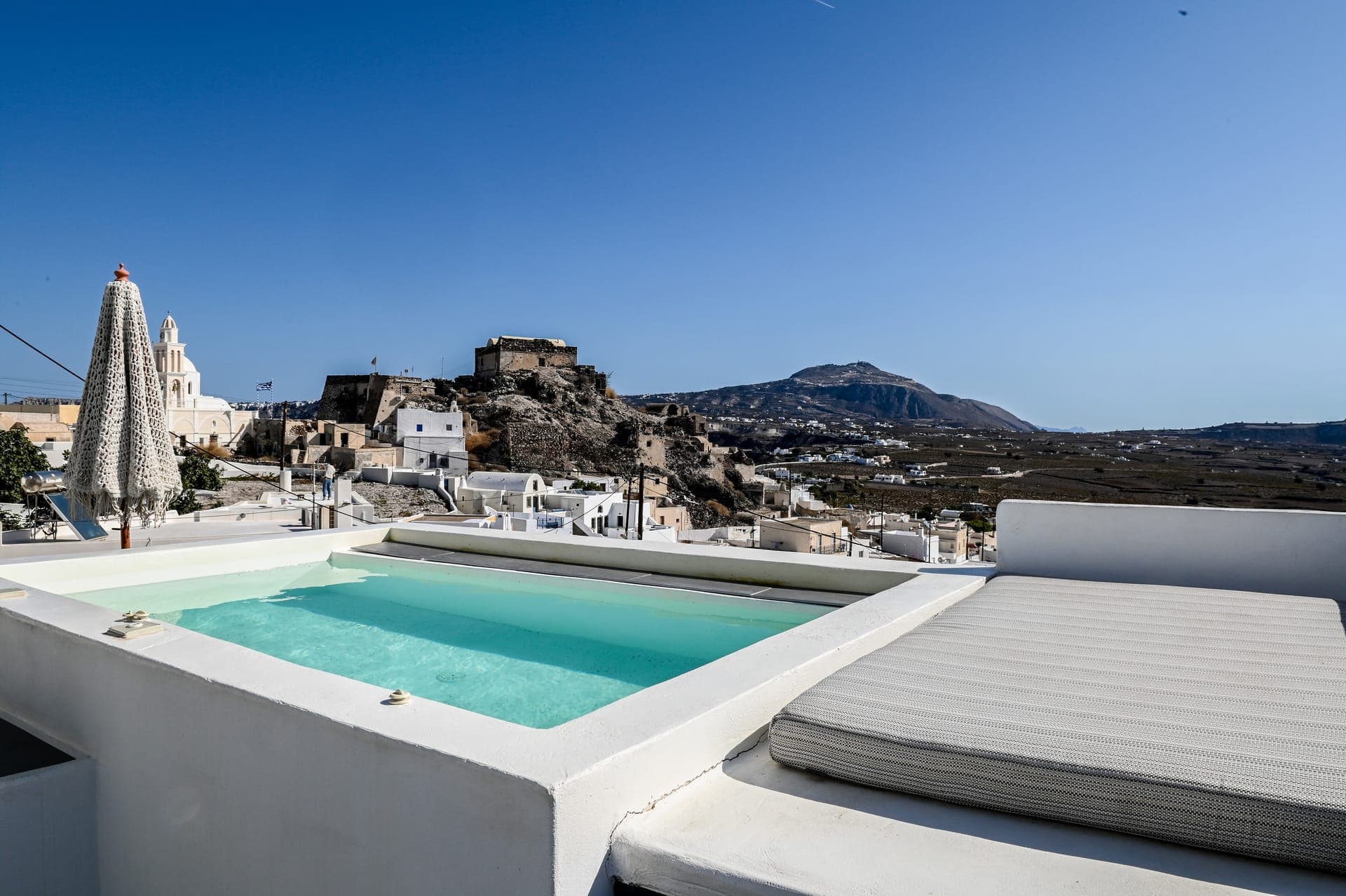 Suite with shared plunge pool
