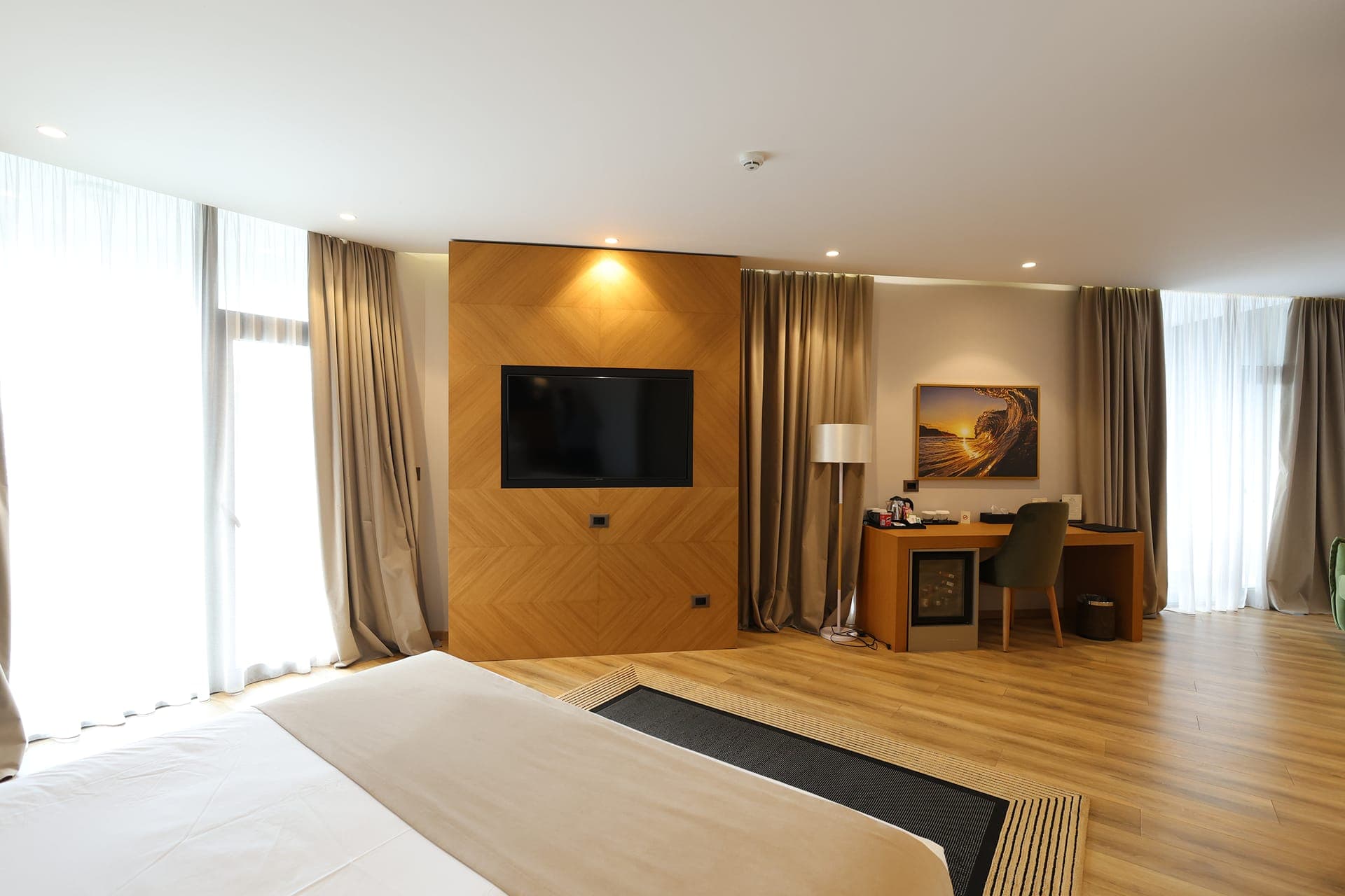 Deluxe Suite with Sea View