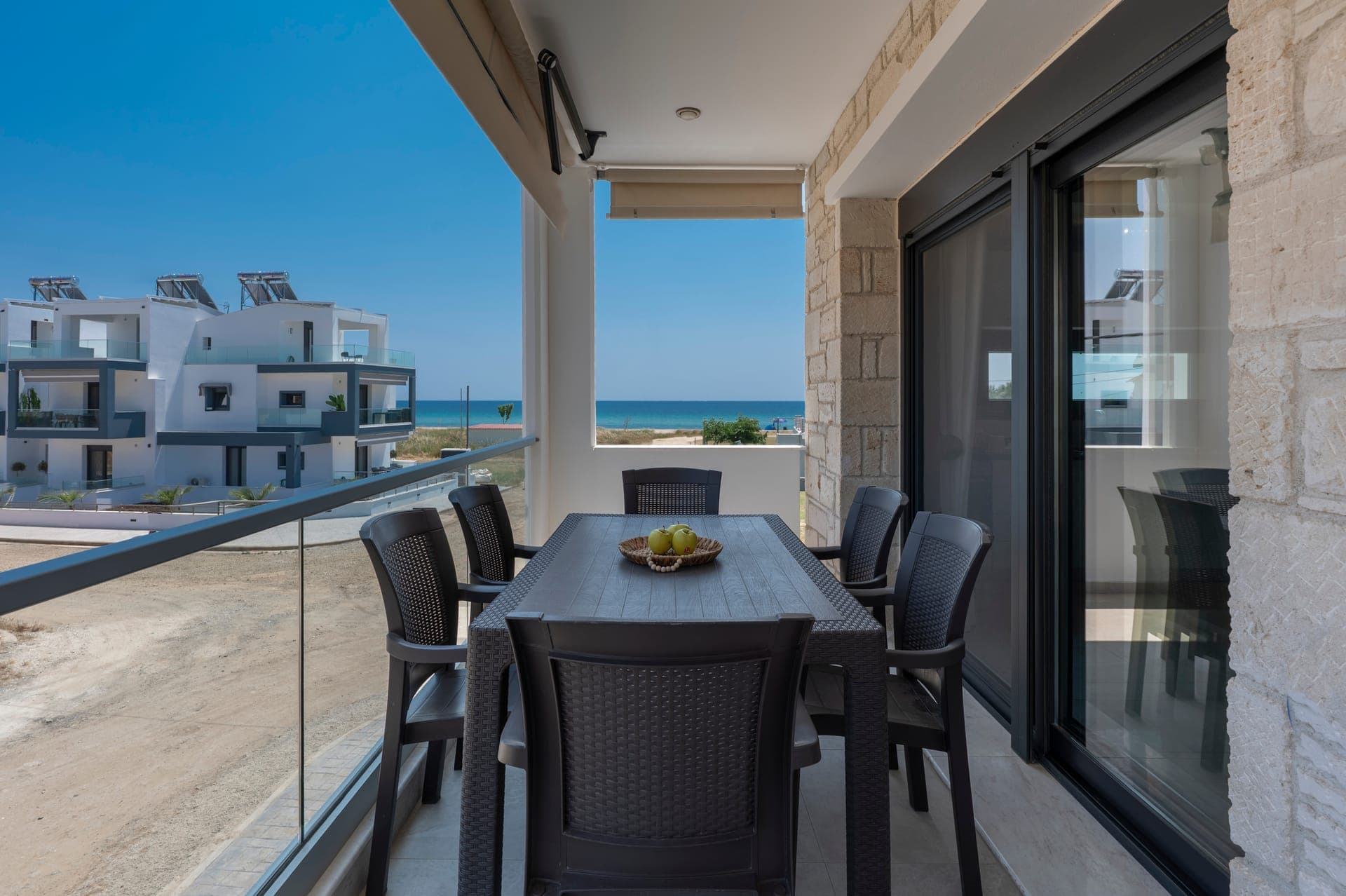2 Level Suite Sea View