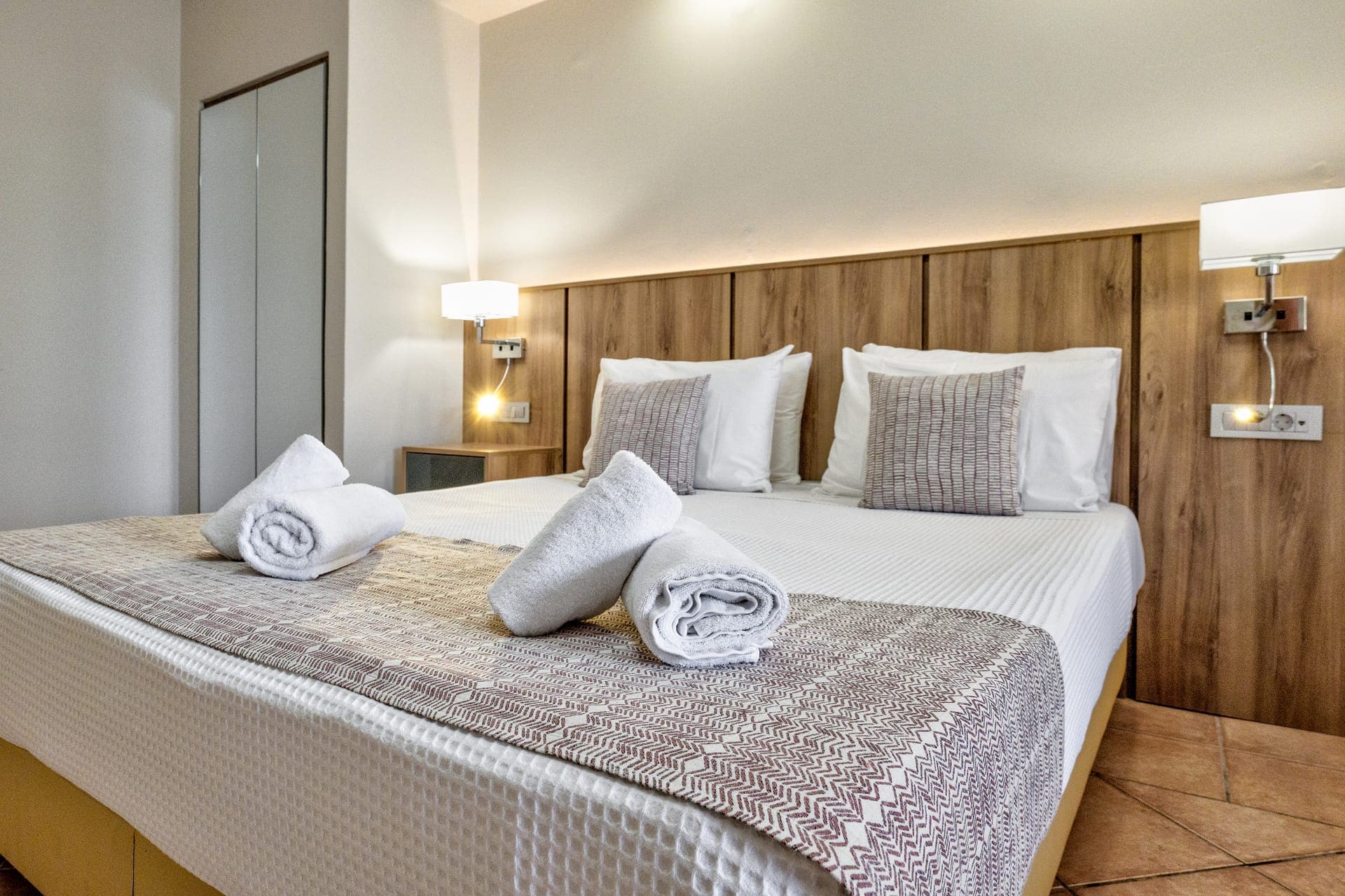 Superior Room with Land View