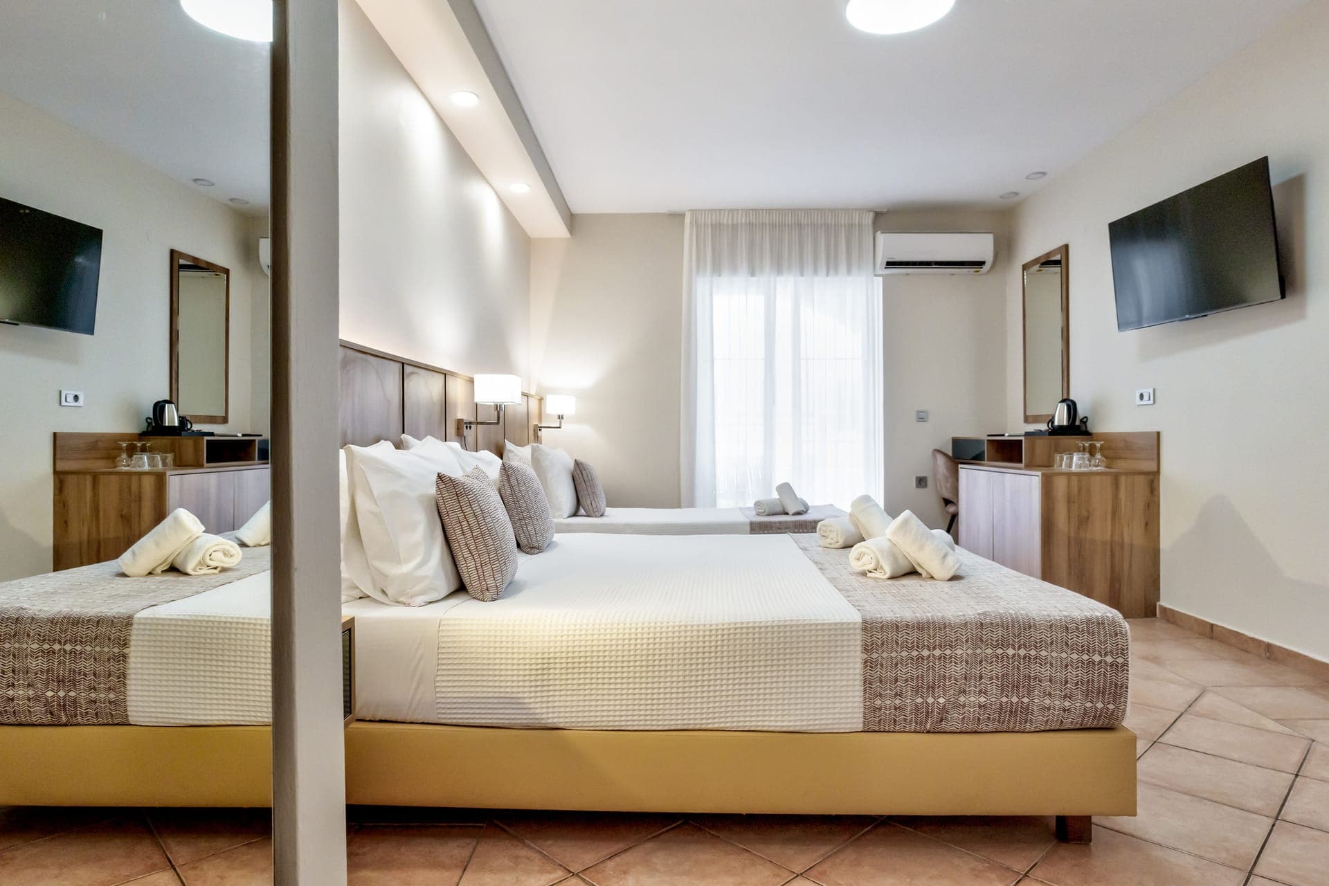 Superior Triple Room with Land View