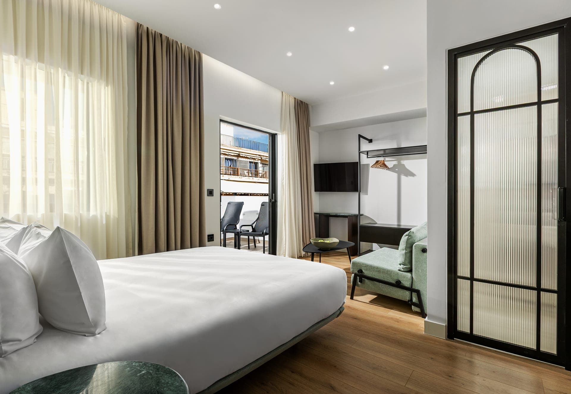 Comfort Suite with Outdoor Whirlpool Terrace