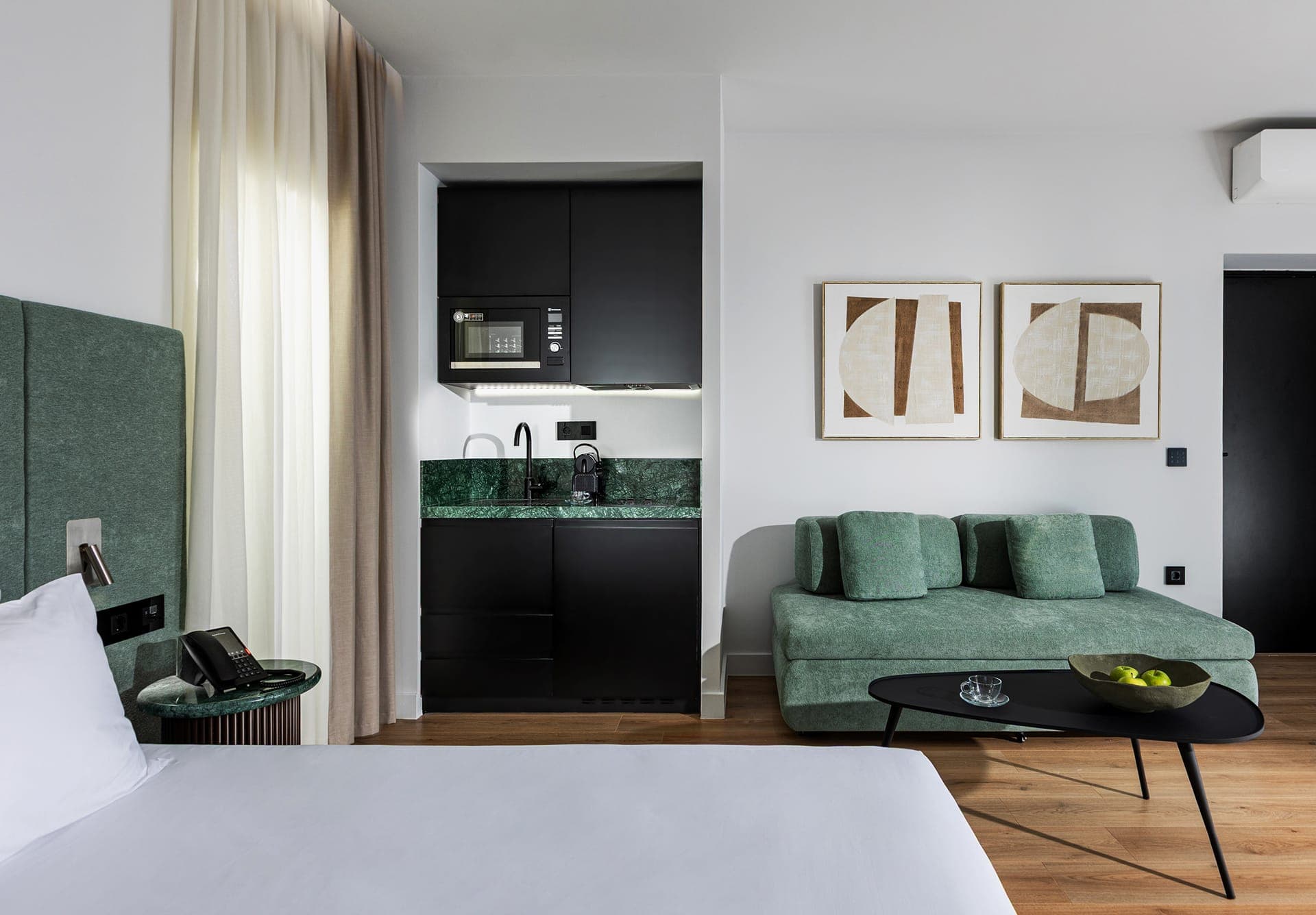 Superior Suite with Outdoor Whirlpool Balcony