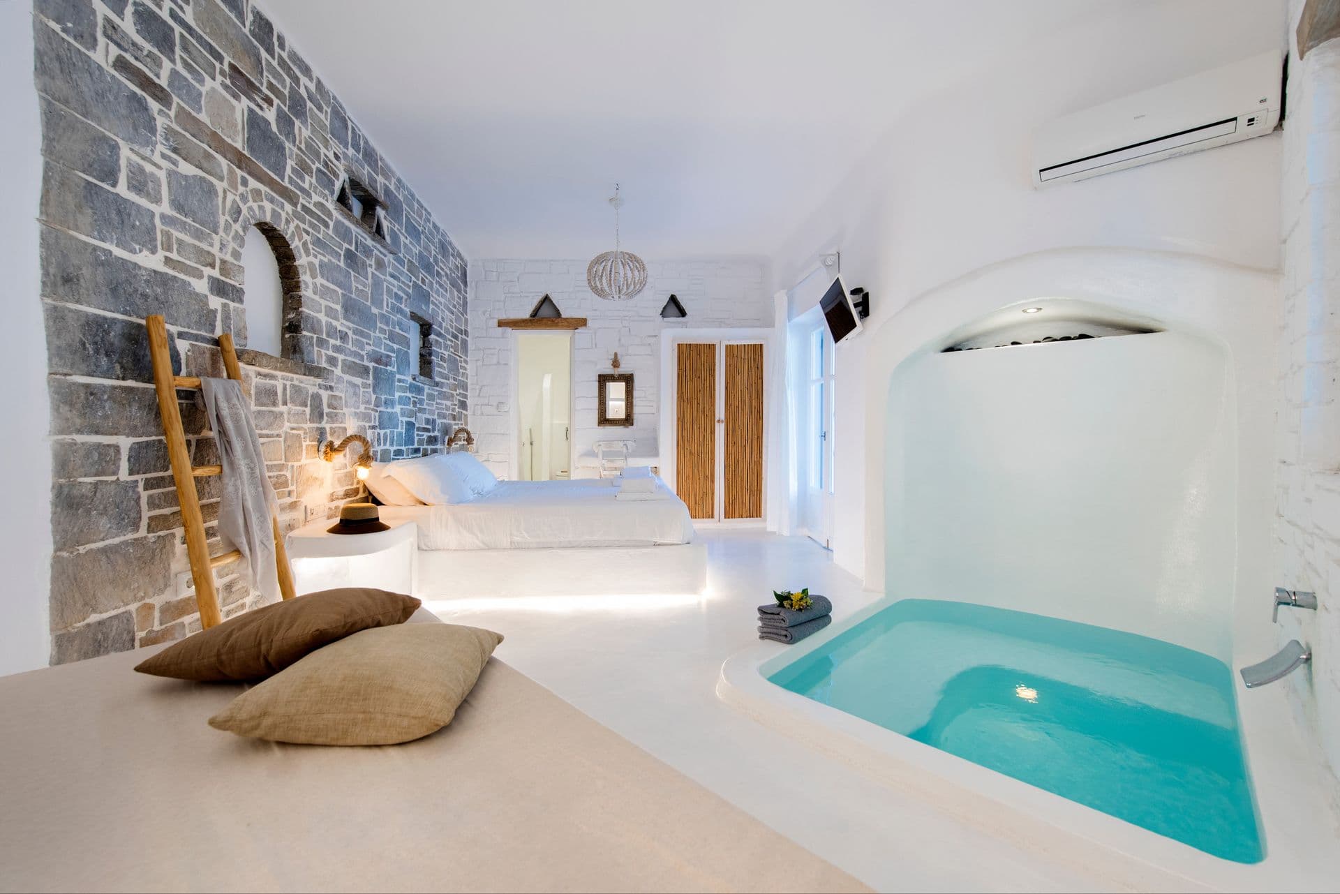 Superior Room with Jacuzzi
