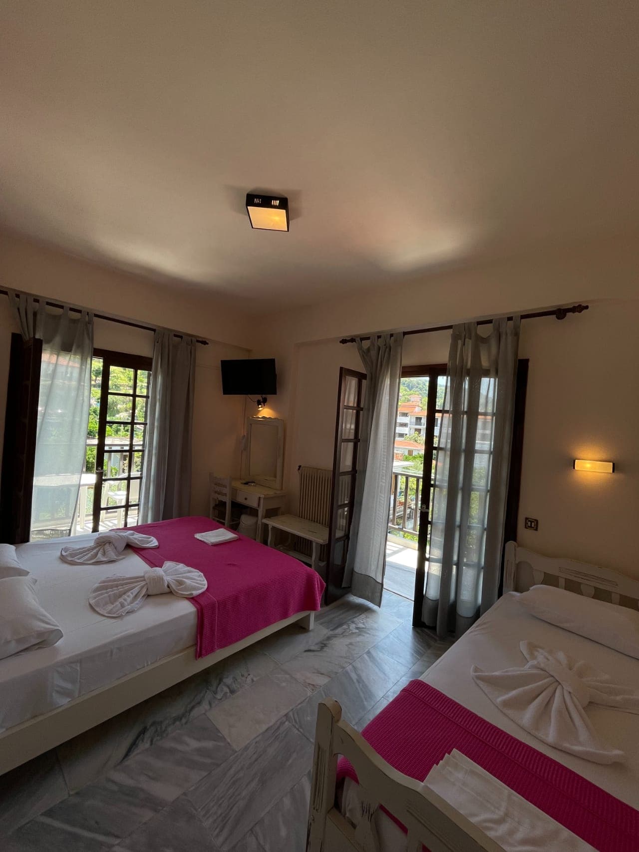 Double Room With Extra Bed