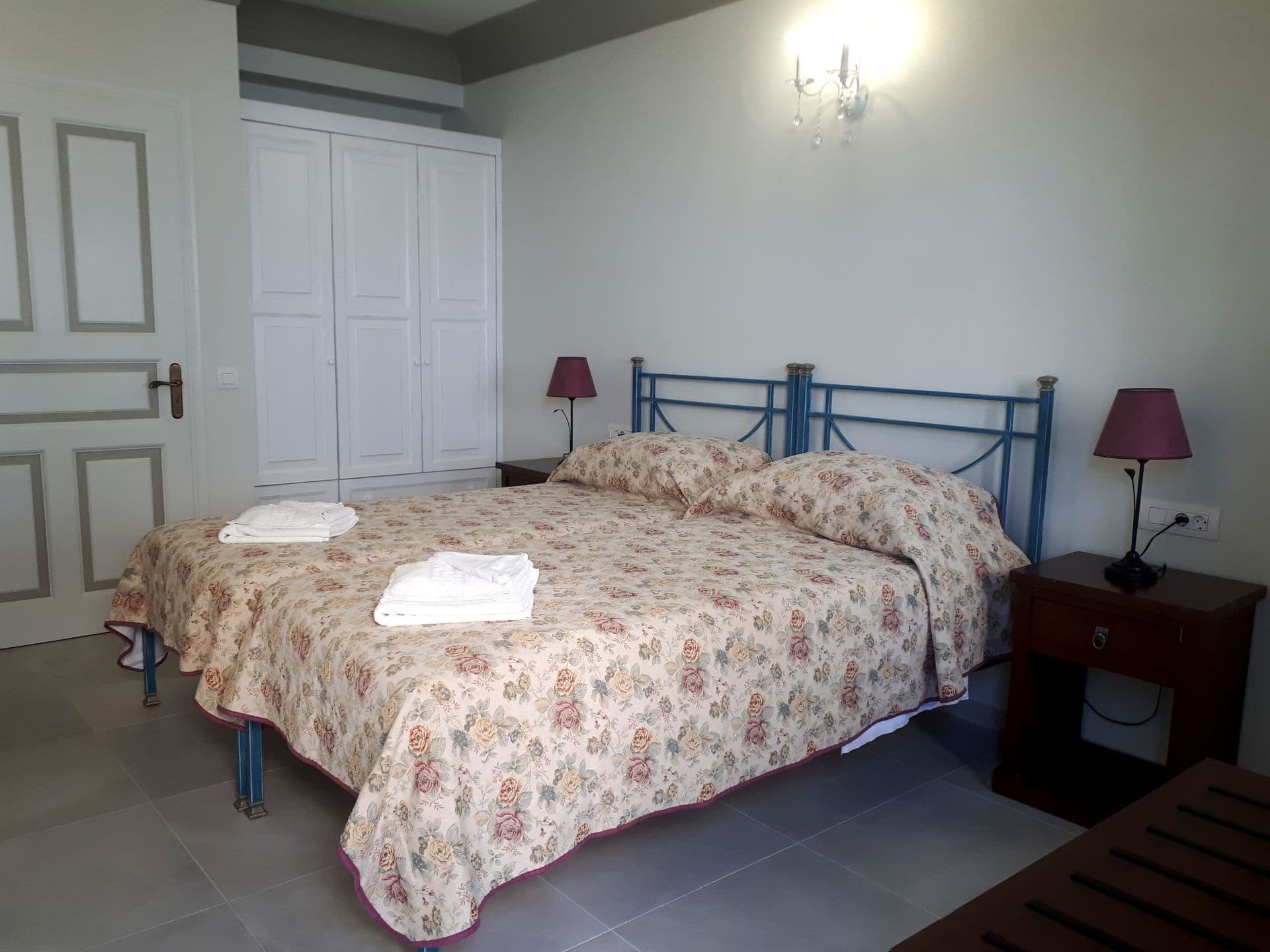 Budget Basement Twin Room without Balcony